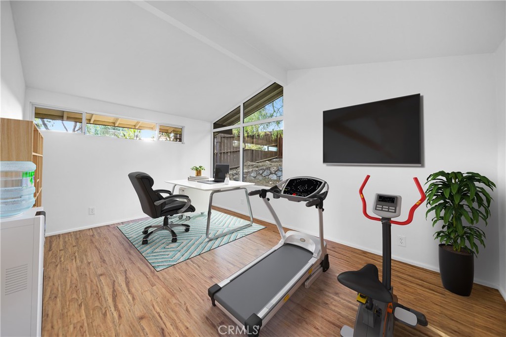 1476 N Indian Hill Boulevard