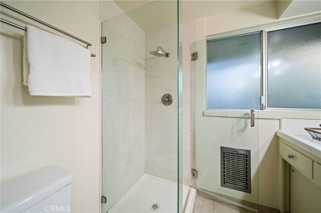 1476 N Indian Hill Boulevard