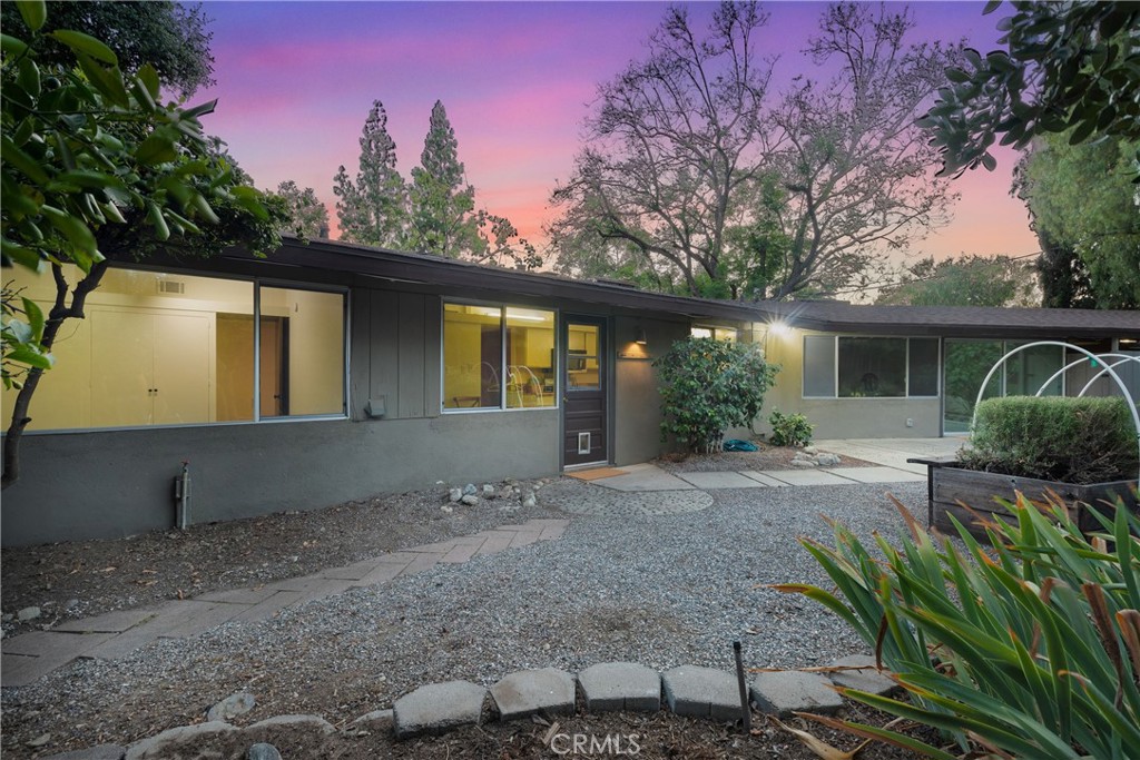 1476 N Indian Hill Boulevard