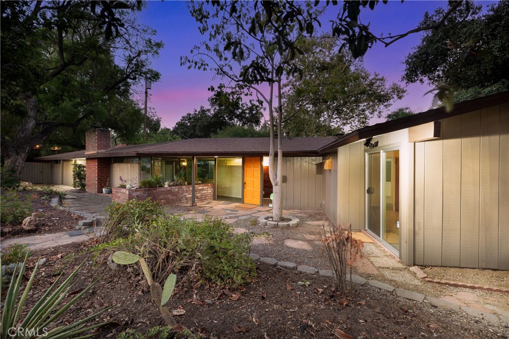 1476 N Indian Hill Boulevard