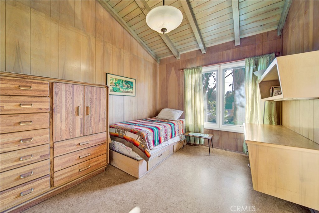 705 E Miramar Avenue