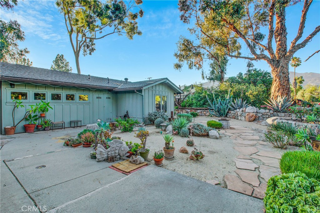 705 E Miramar Avenue