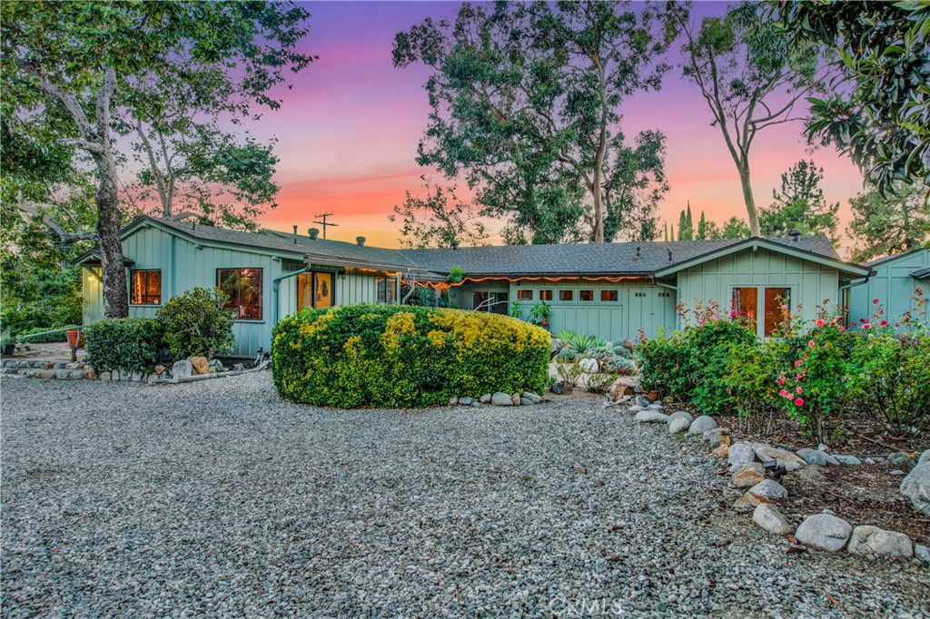 705 E Miramar Avenue