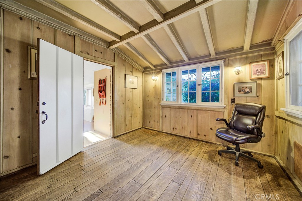 705 E Miramar Avenue