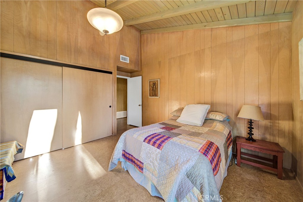 705 E Miramar Avenue