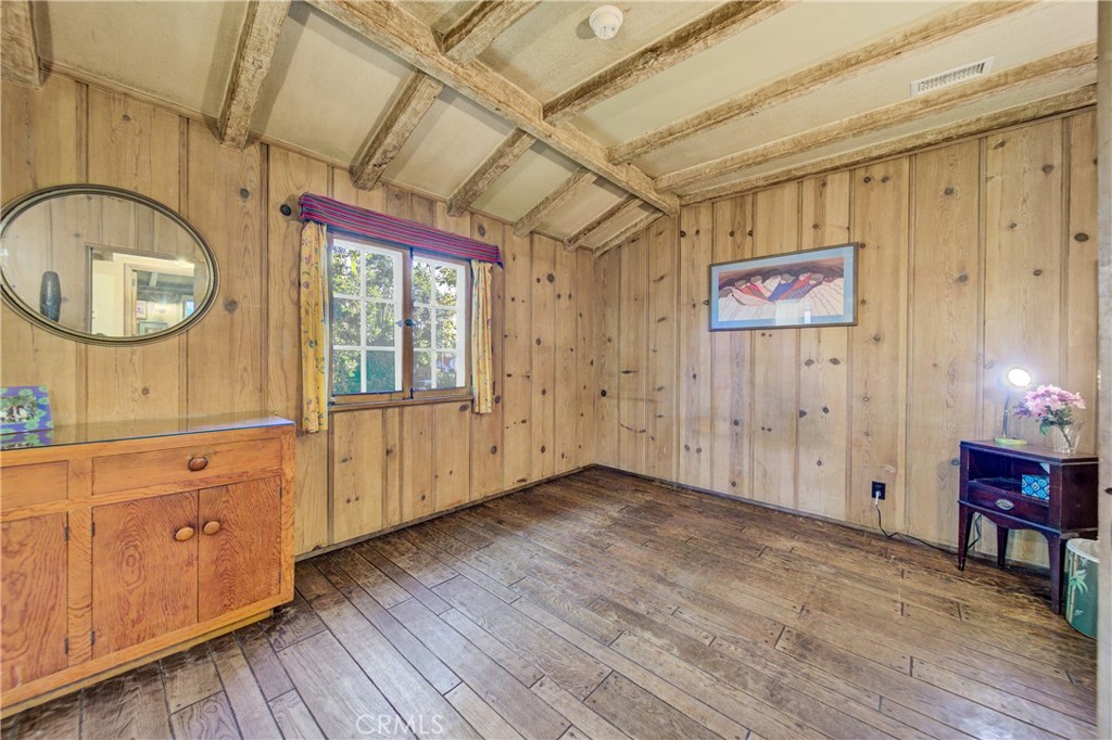 705 E Miramar Avenue