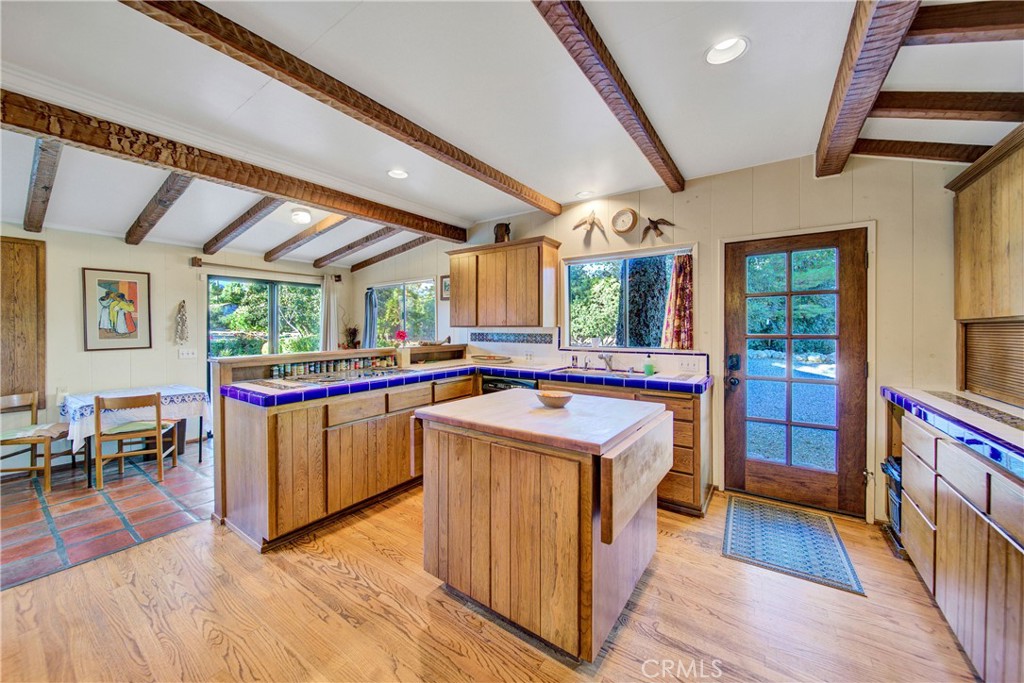 705 E Miramar Avenue