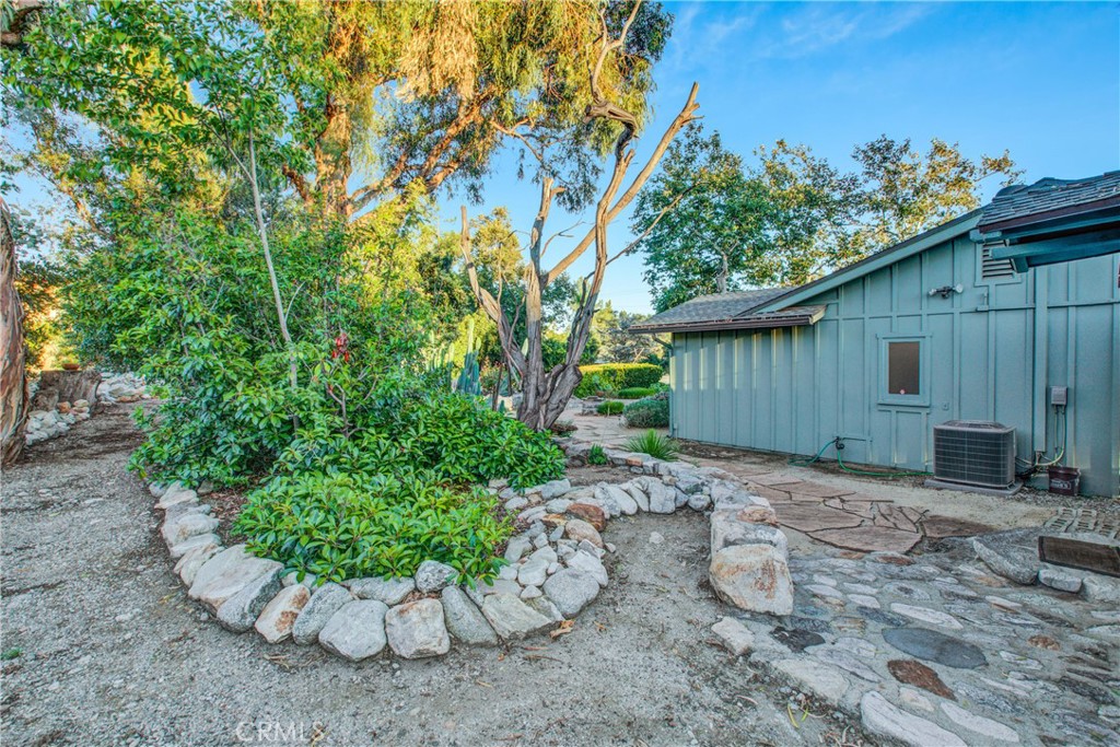 705 E Miramar Avenue