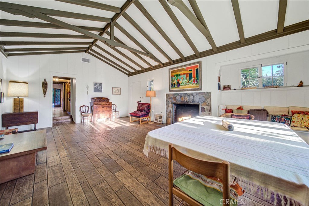 705 E Miramar Avenue