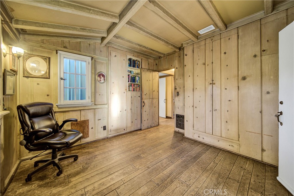 705 E Miramar Avenue