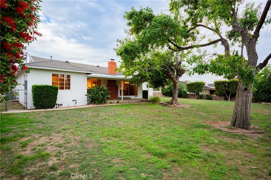 1455 N Mountain Avenue