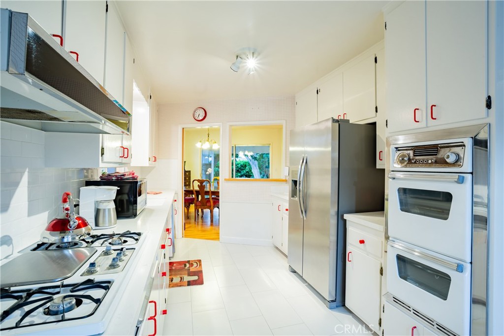 1455 N Mountain Avenue