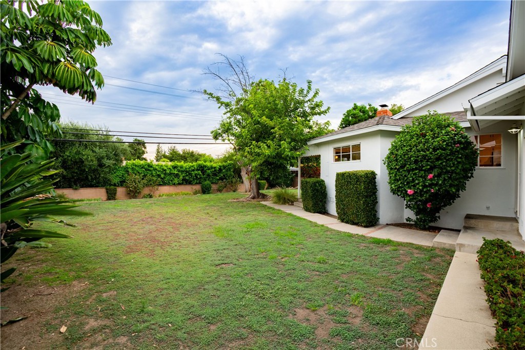 1455 N Mountain Avenue