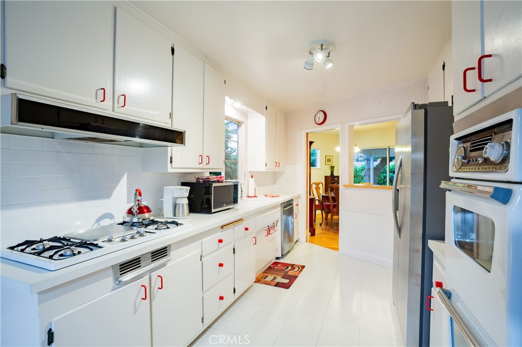 1455 N Mountain Avenue