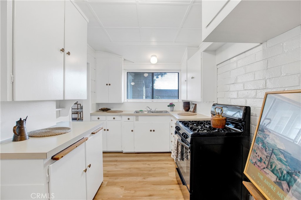 1460 N Indian Hill Boulevard