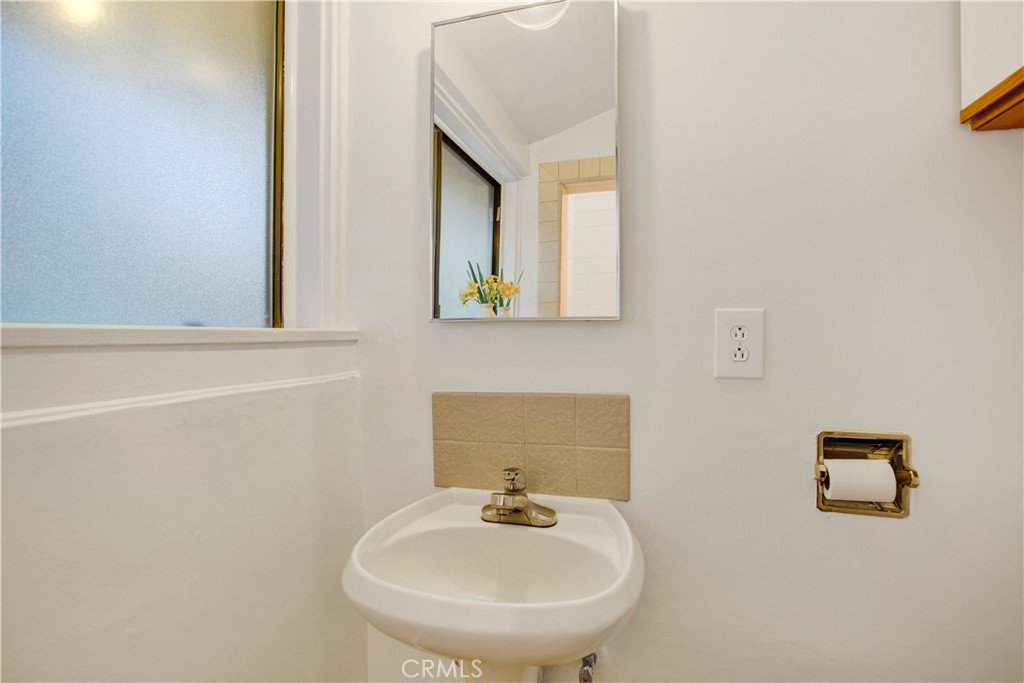 1460 N Indian Hill Boulevard