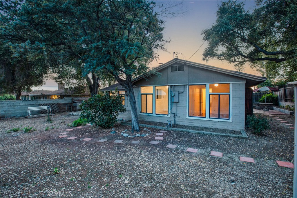 1460 N Indian Hill Boulevard