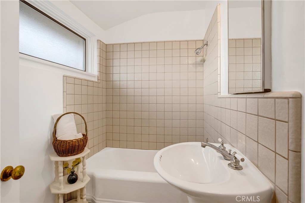 1460 N Indian Hill Boulevard