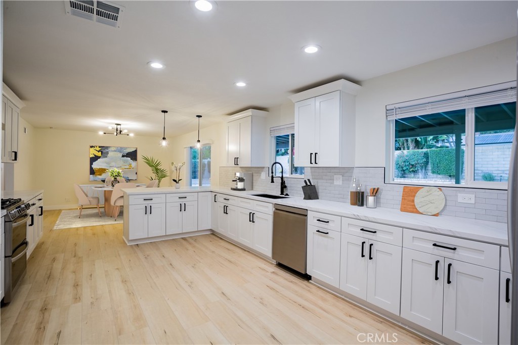 1321 E Cypress Avenue