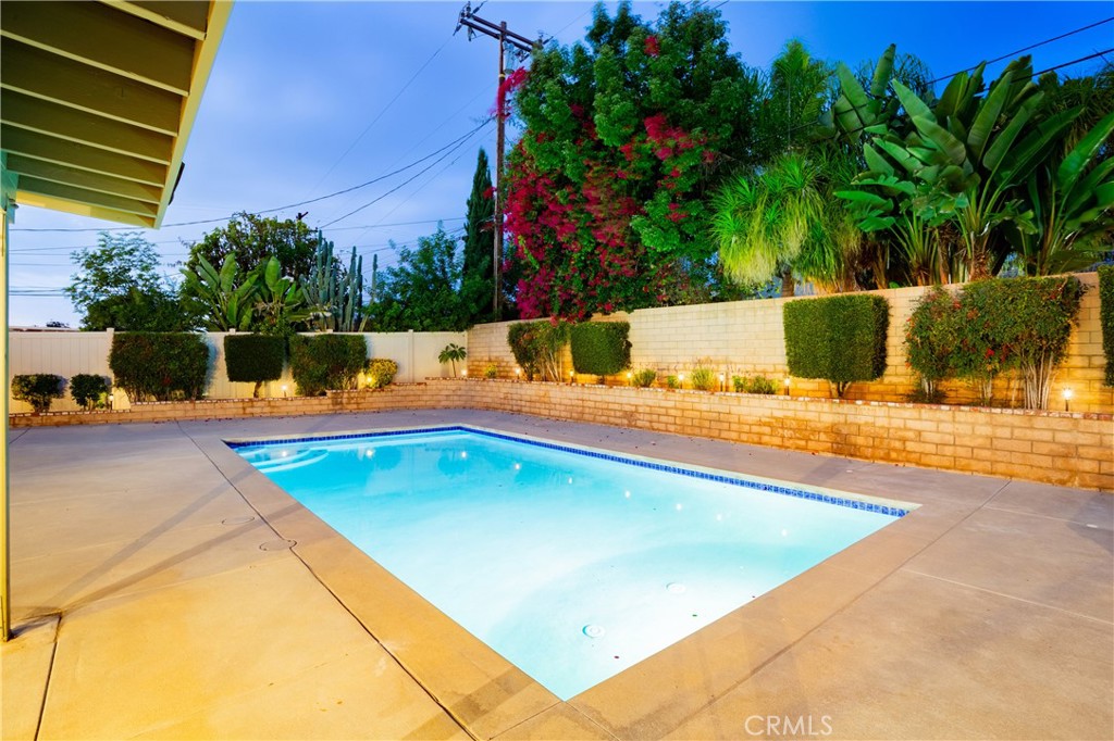 1321 E Cypress Avenue