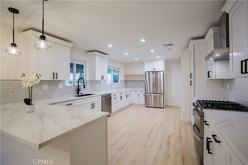 1321 E Cypress Avenue