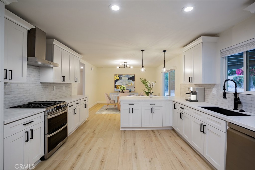 1321 E Cypress Avenue