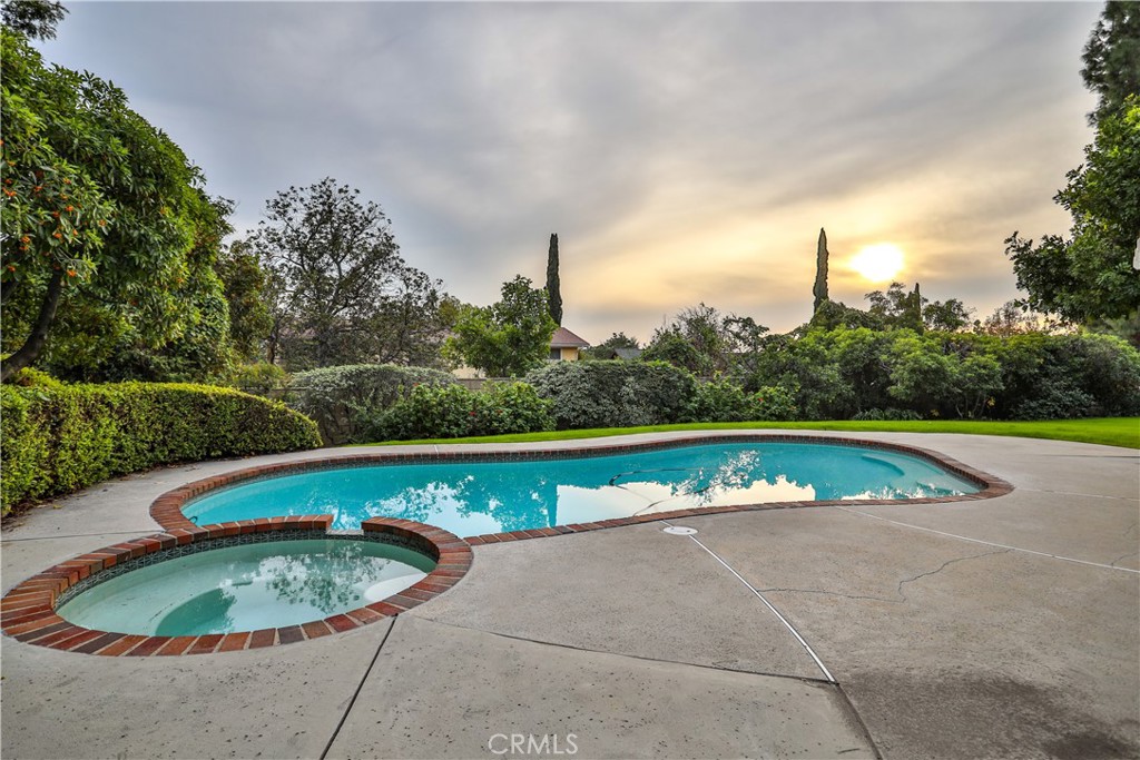 2230 Edinboro Avenue