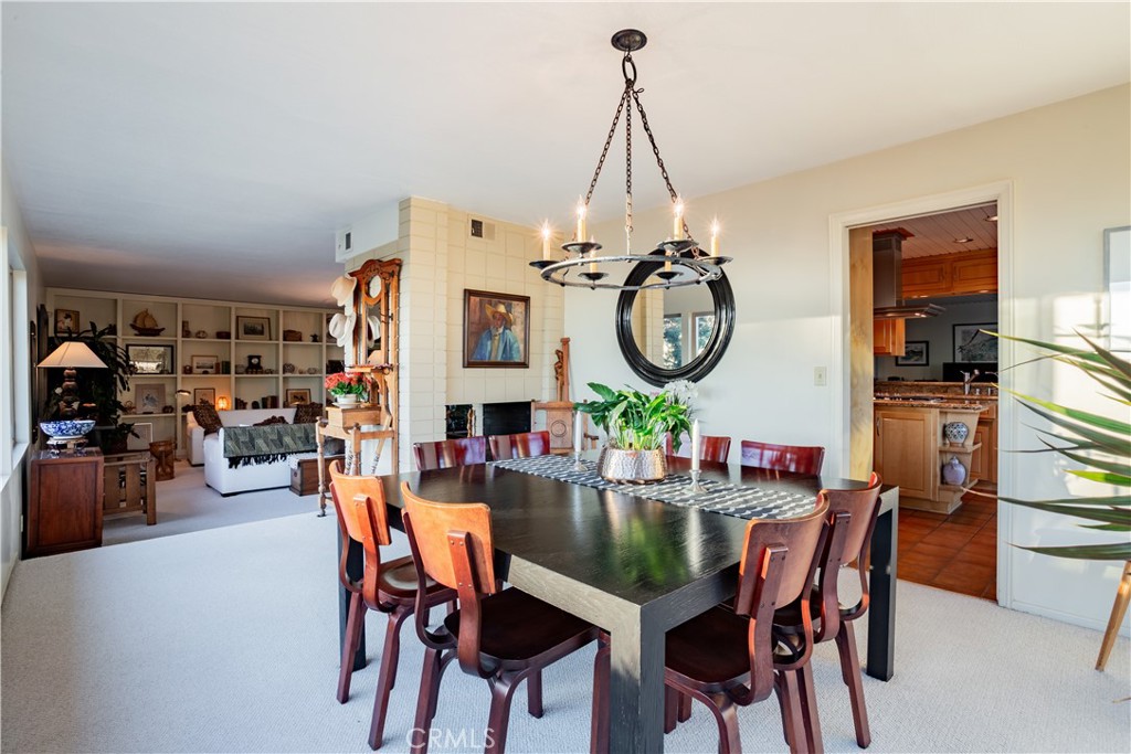 2740 N Mountain Avenue