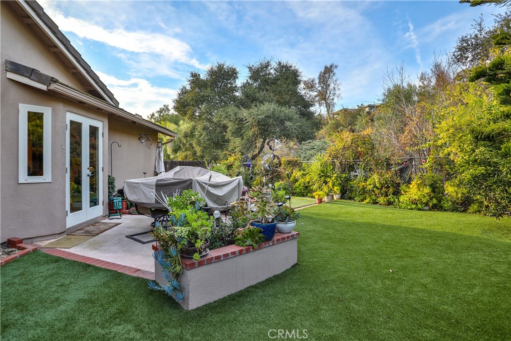 2397 N San Benito Court