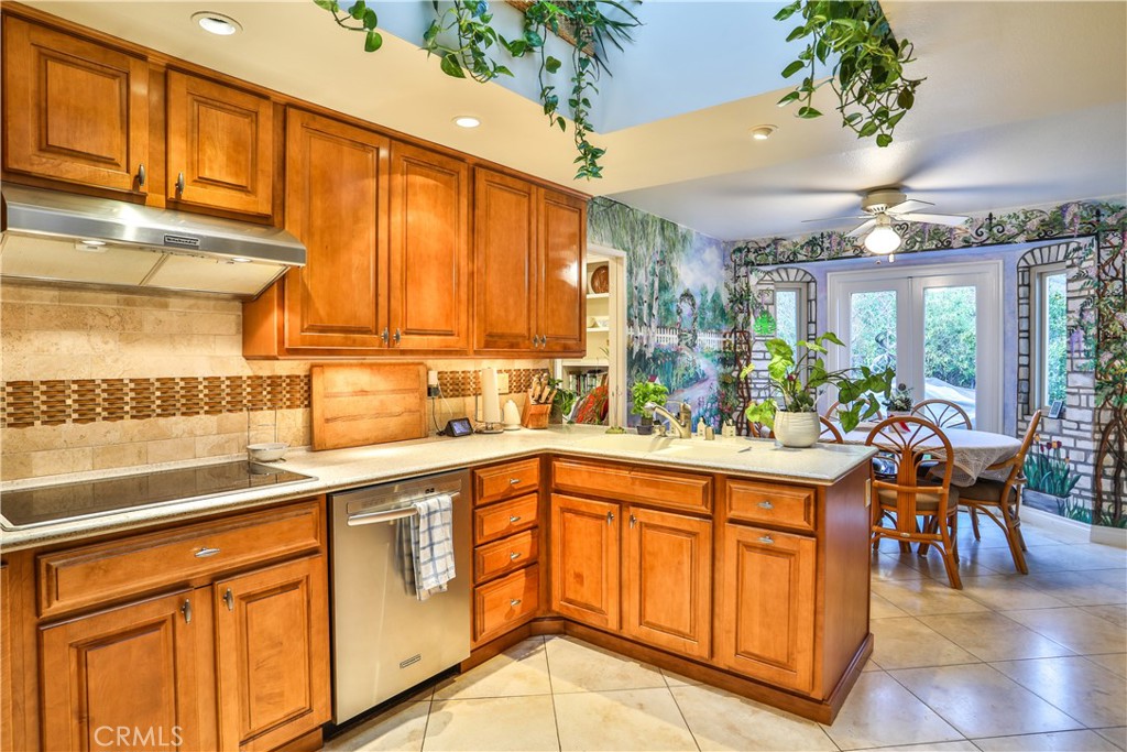 2397 N San Benito Court