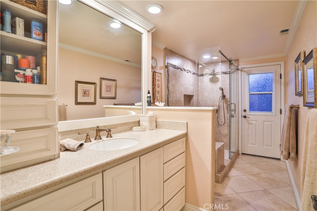 2397 N San Benito Court