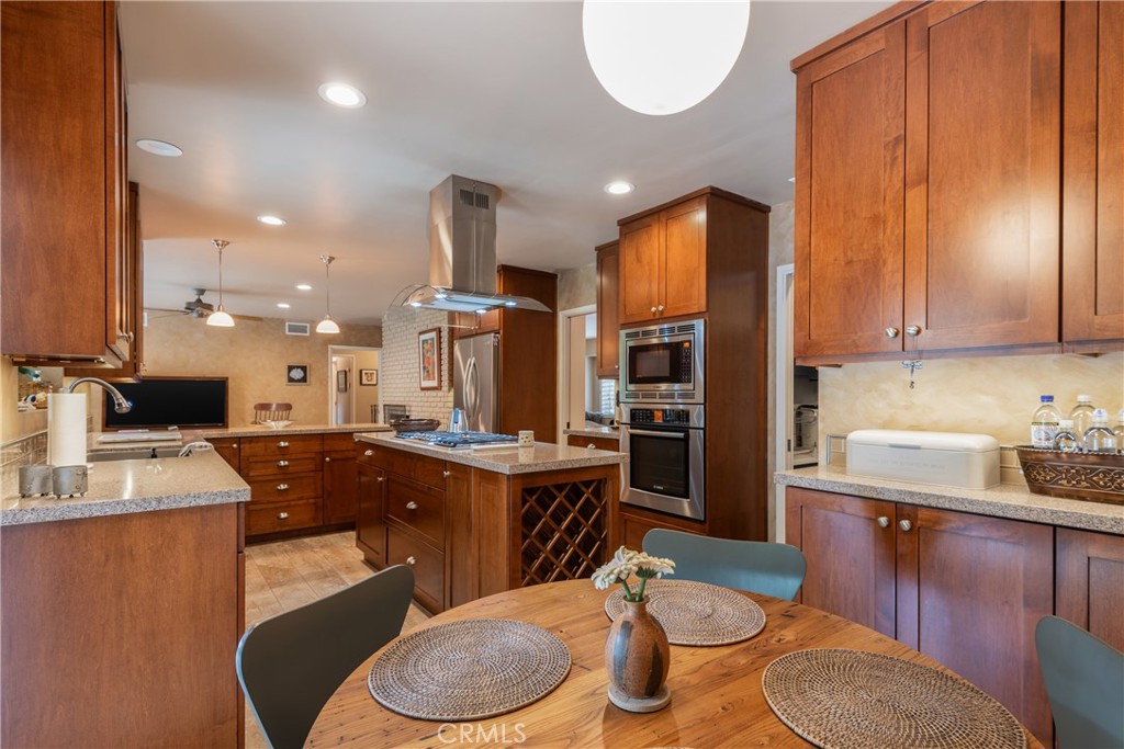 1648 N Mountain Avenue