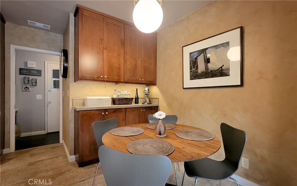 1648 N Mountain Avenue