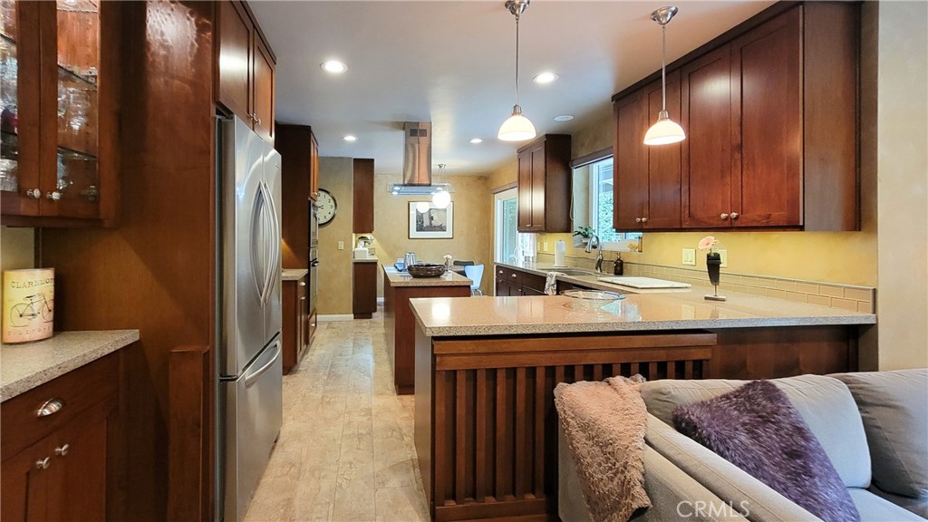 1648 N Mountain Avenue