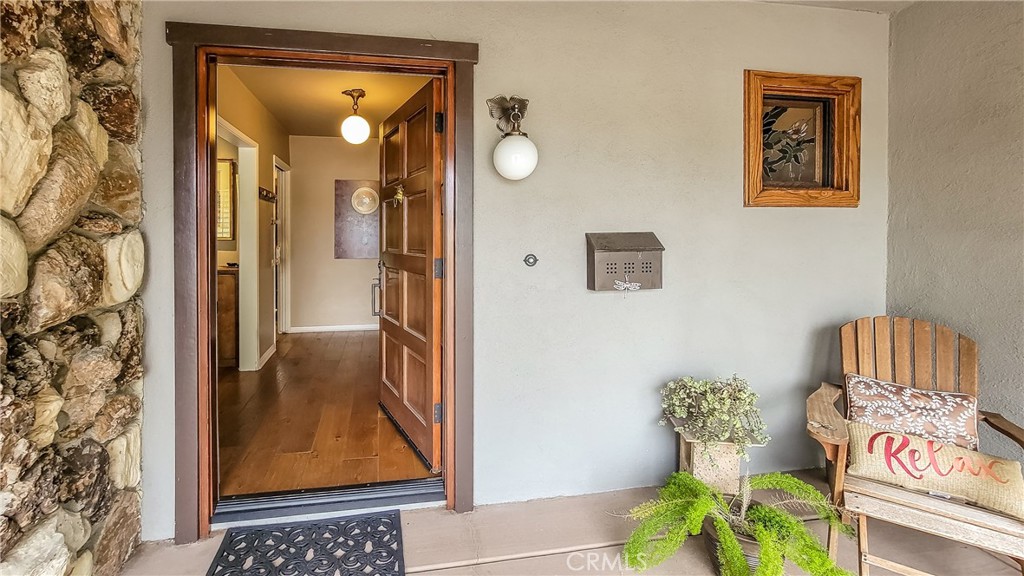 1648 N Mountain Avenue