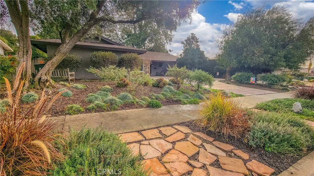 1648 N Mountain Avenue