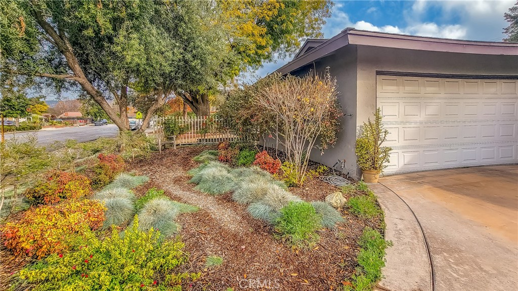 1648 N Mountain Avenue