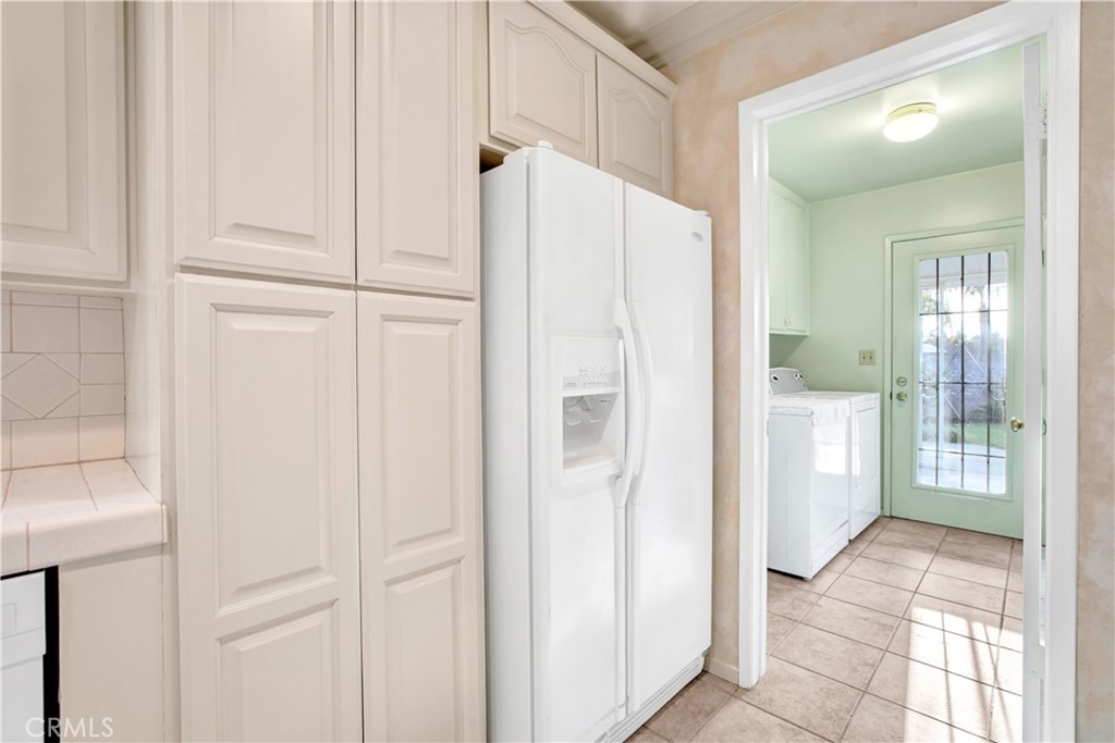 1885 Rosemount Avenue