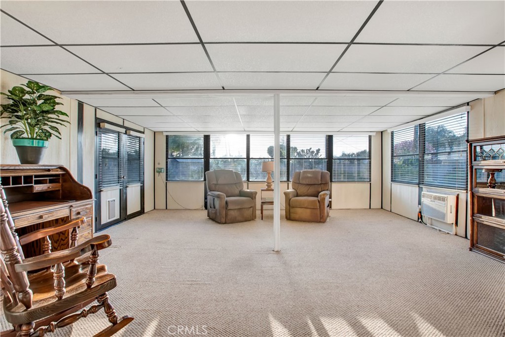 1885 Rosemount Avenue