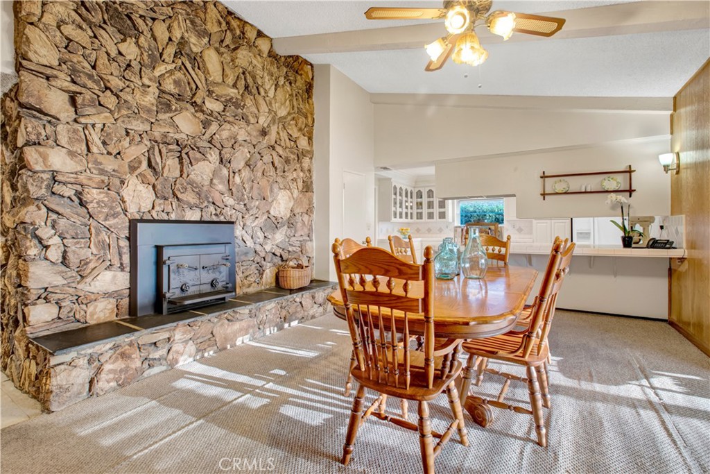 1885 Rosemount Avenue