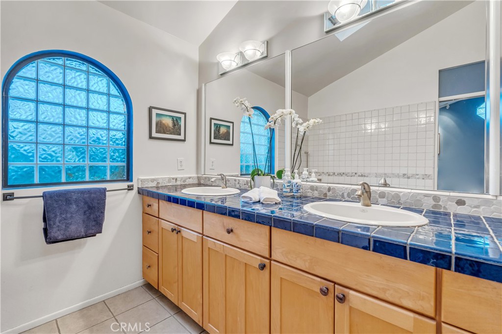 1959 Bridgeport Avenue