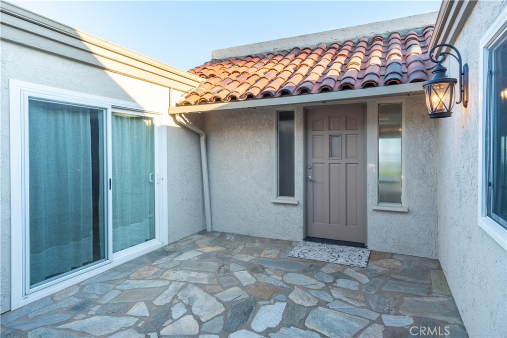 818 W Highpoint Drive