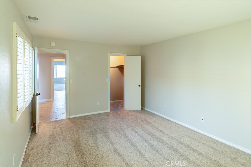 818 W Highpoint Drive