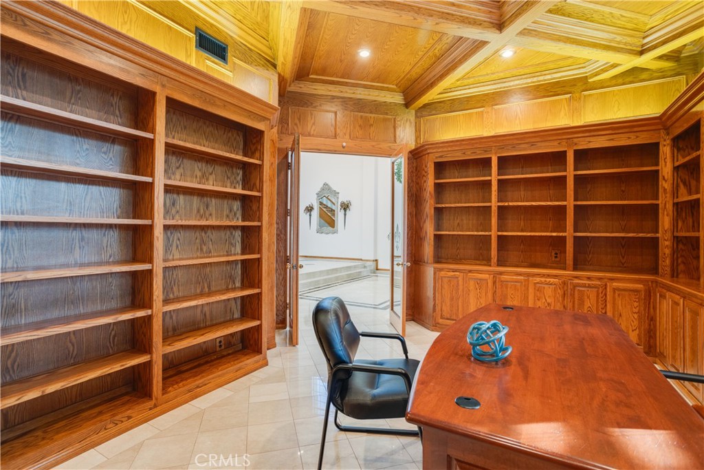 840 Peninsula Avenue