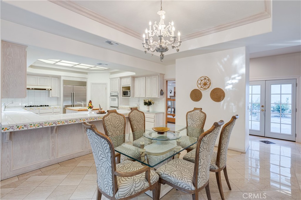 840 Peninsula Avenue