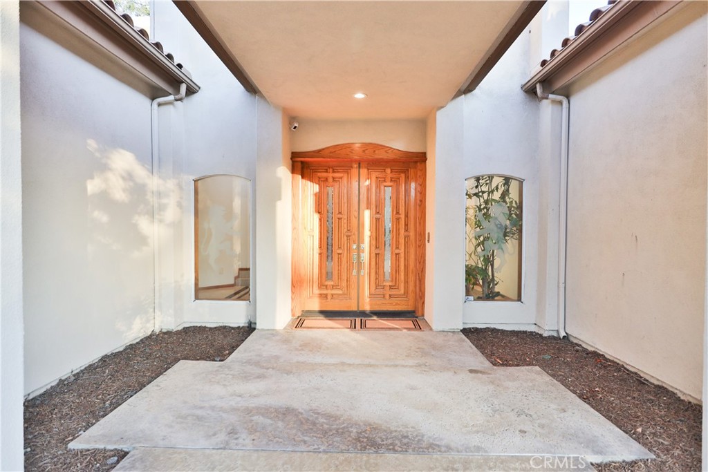 840 Peninsula Avenue