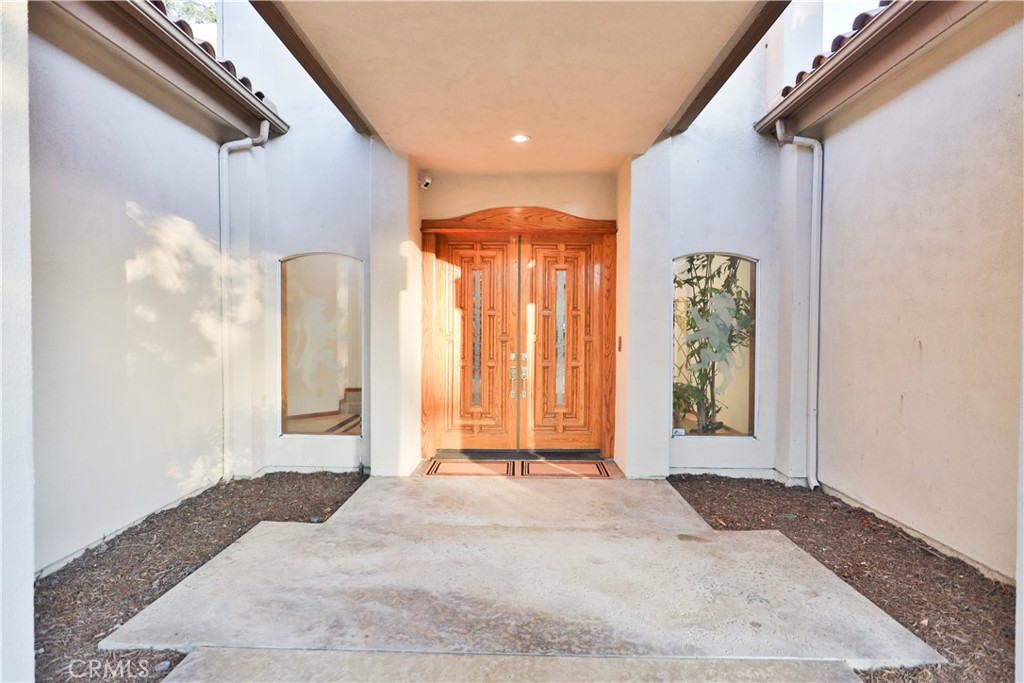 840 Peninsula Avenue