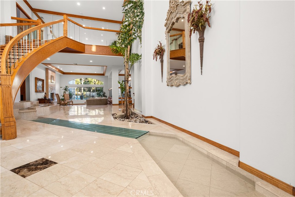 840 Peninsula Avenue