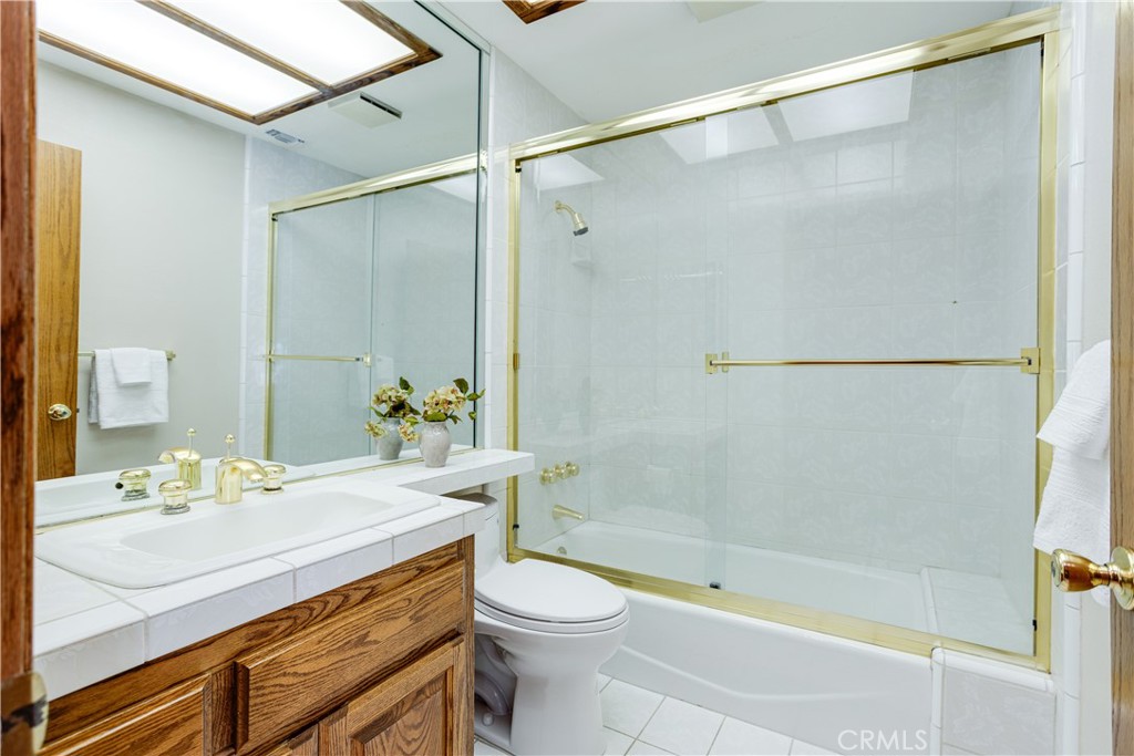 840 Peninsula Avenue