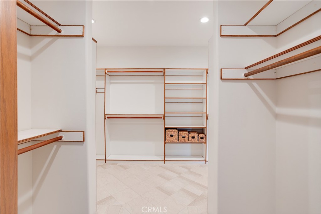 840 Peninsula Avenue